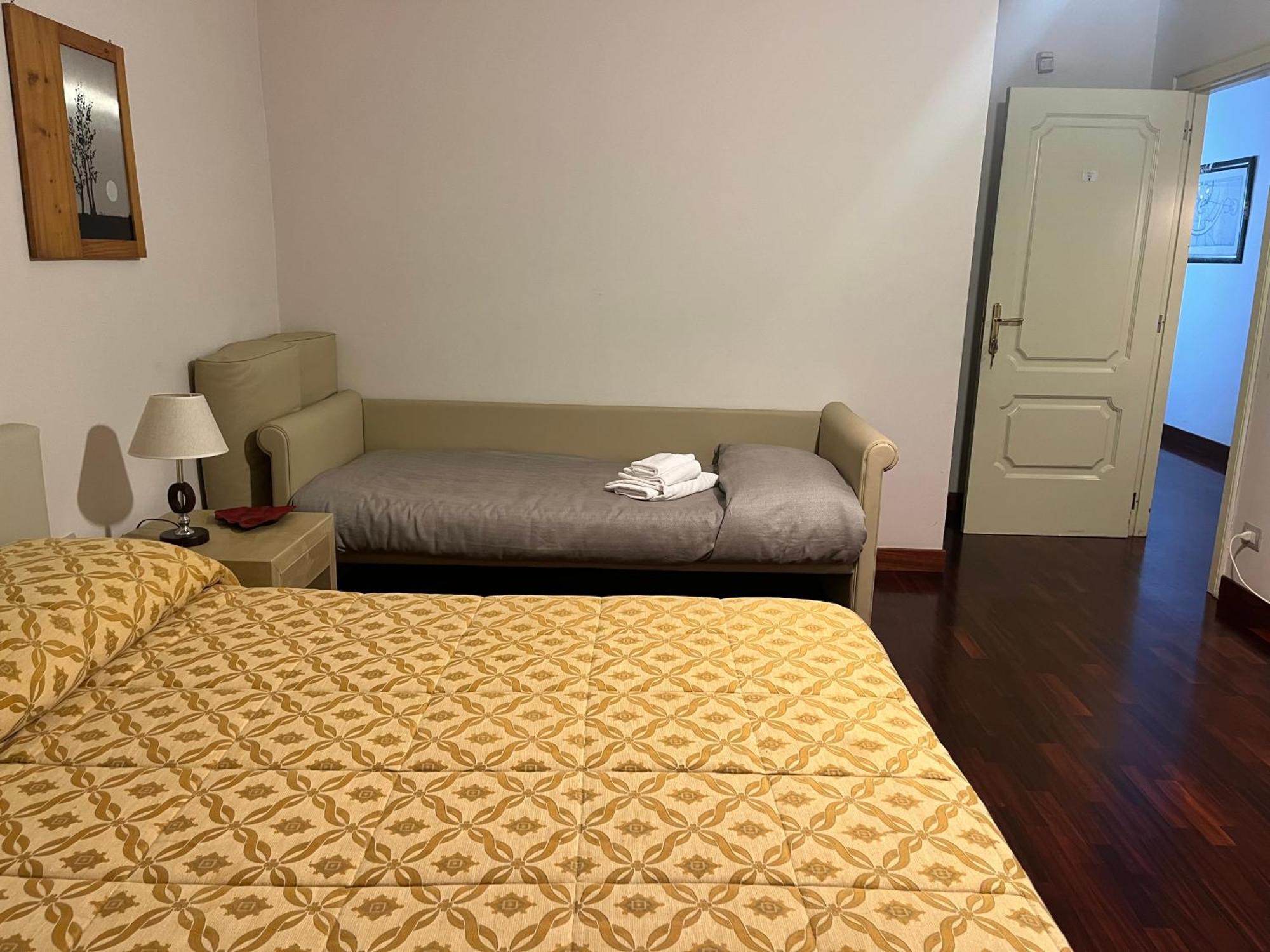 Gioviale Rooms Portici Eksteriør bilde