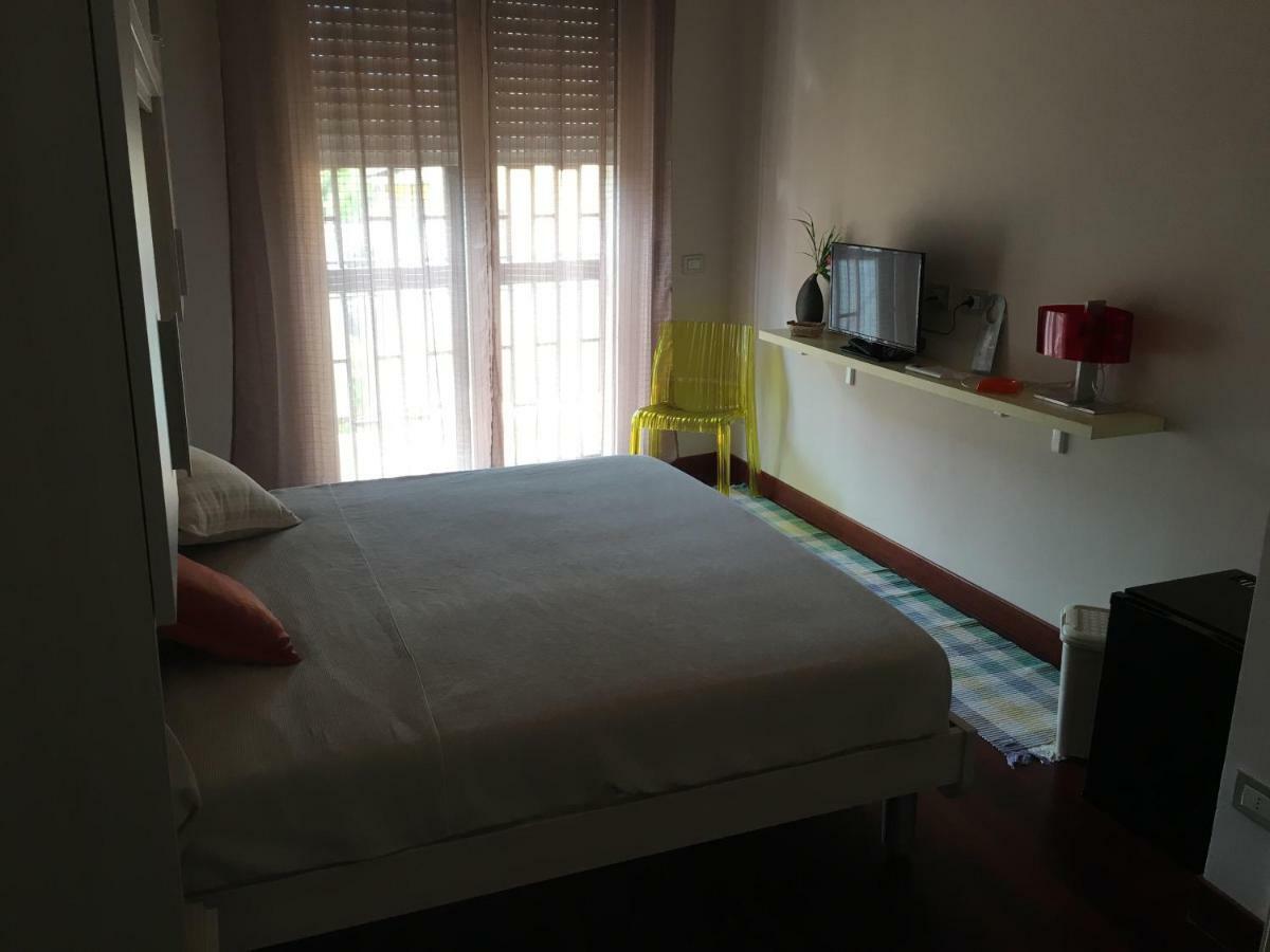 Gioviale Rooms Portici Eksteriør bilde